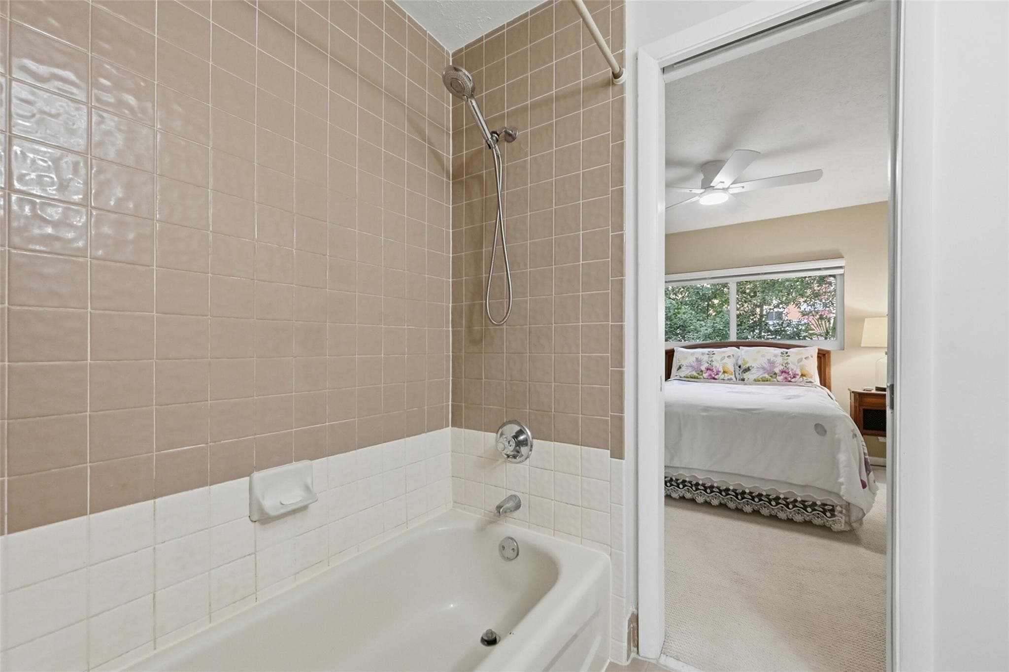 705 NE 1st Street 2, Fort Lauderdale, FL 33301 — photo 11 of 41