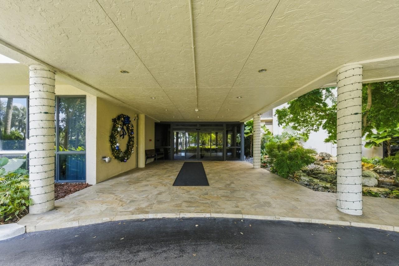 4900 N Ocean Boulevard 303, Lauderdale-By-The-Sea, FL 33308 — photo 47 of 49