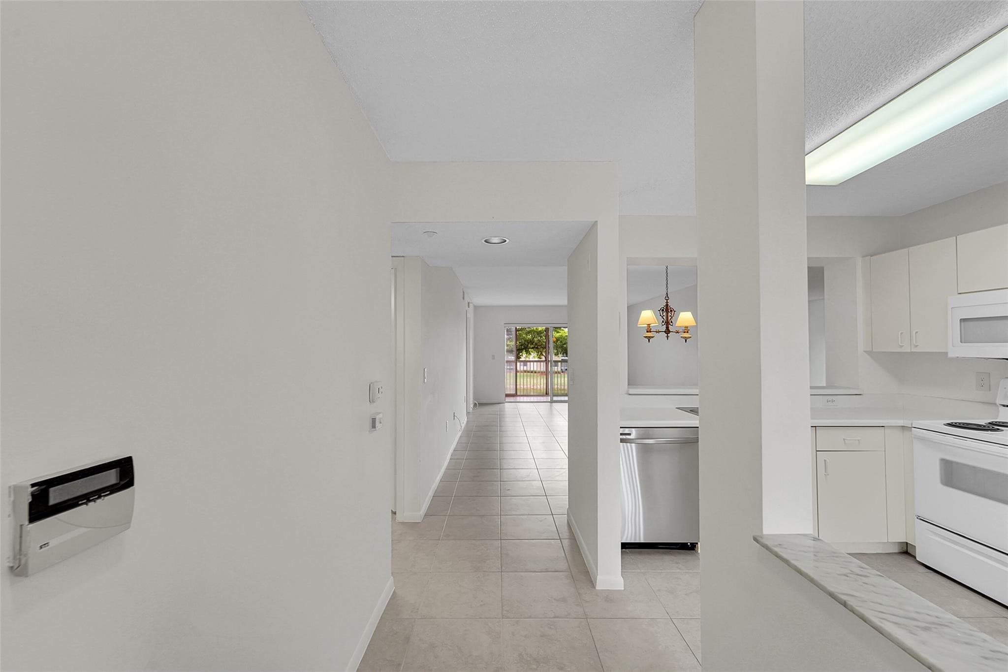 9537 Weldon Circle 202, Fort Lauderdale, FL 33321 — photo 5 of 54