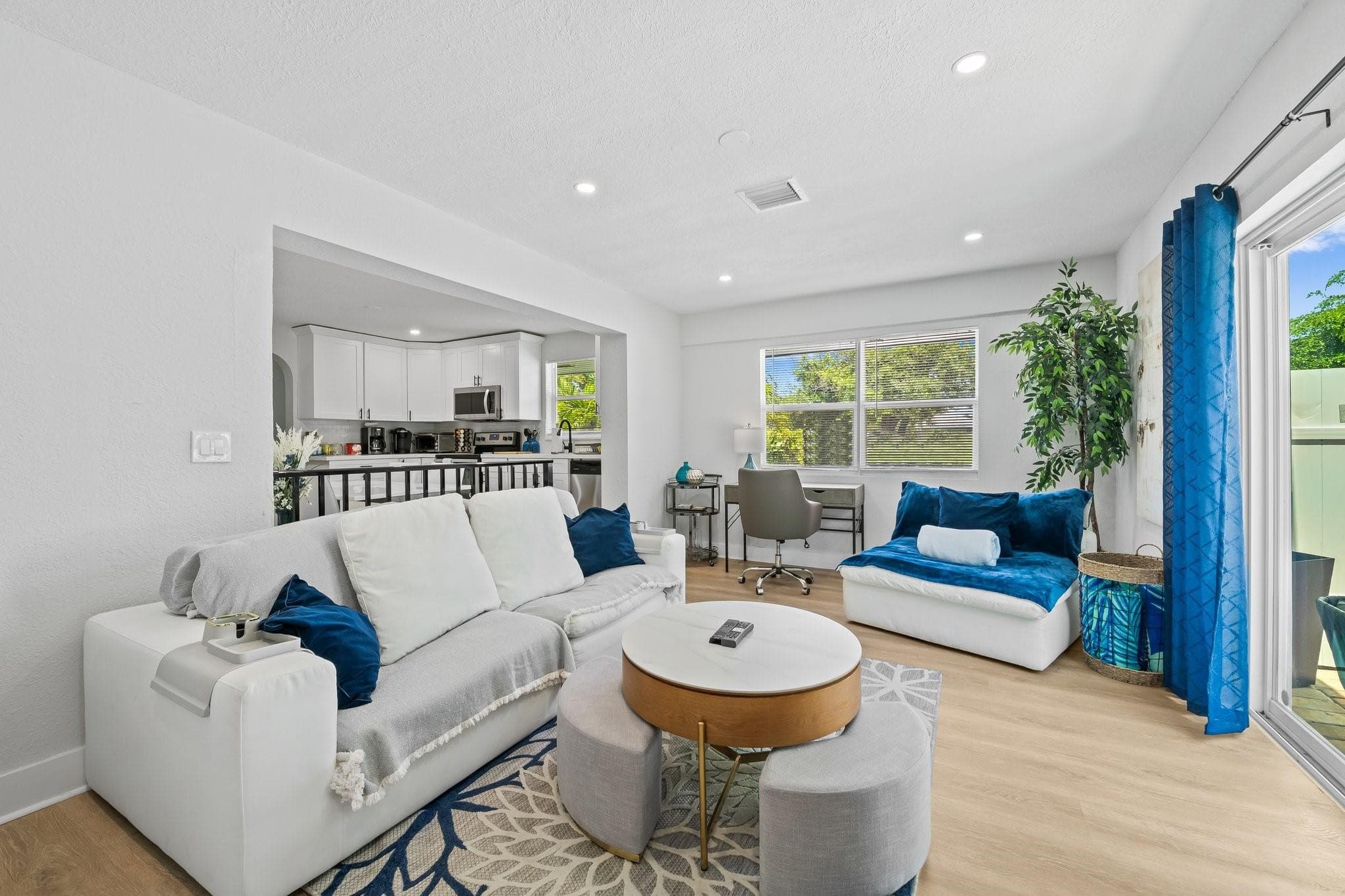 415 SE 3rd Avenue, Delray Beach, FL 33483 — photo 23 of 25