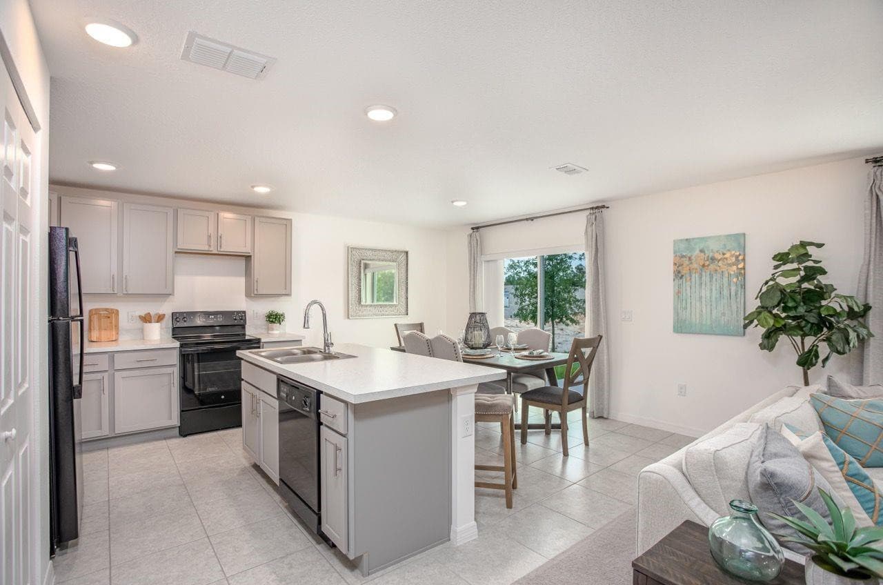 207 SW Aubudon Avenue, Port St. Lucie, FL — photo 4 of 30