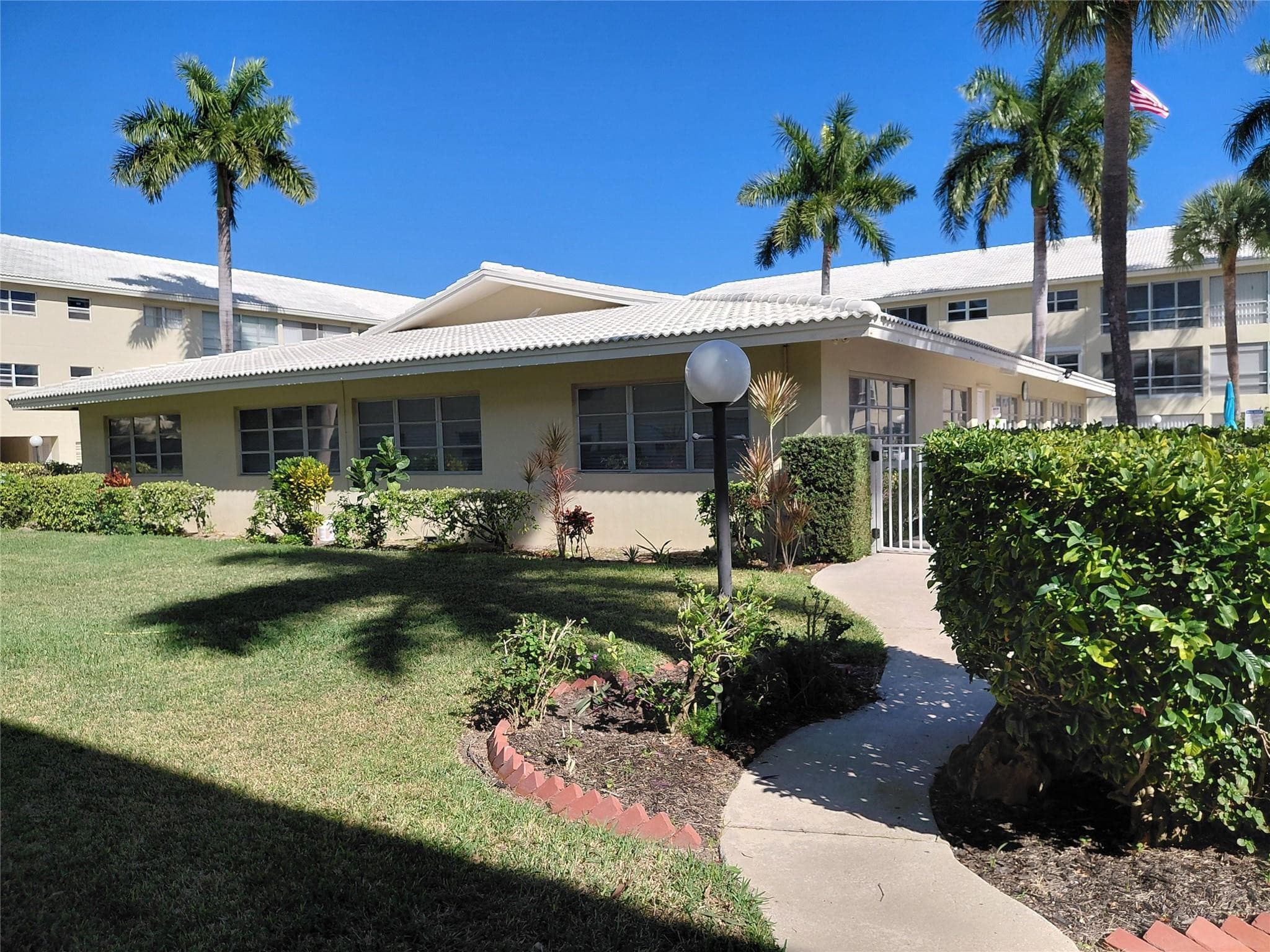 1951 NE 39th Street 127, Lighthouse Point, FL 33064 — photo 29 of 36