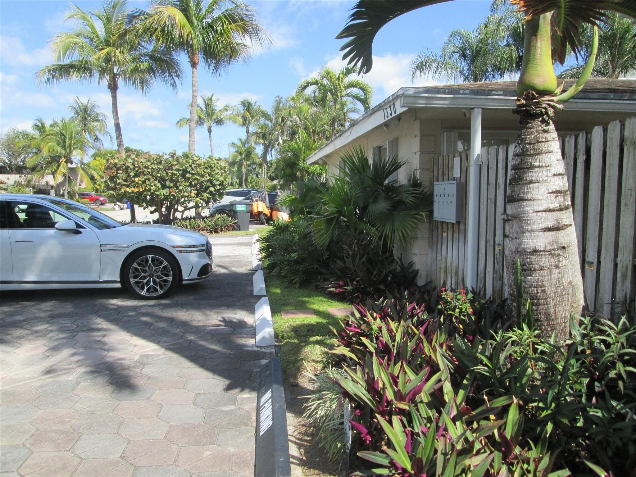 1330 Holly Heights Drive 2, Fort Lauderdale, FL 33304 — photo 3 of 28