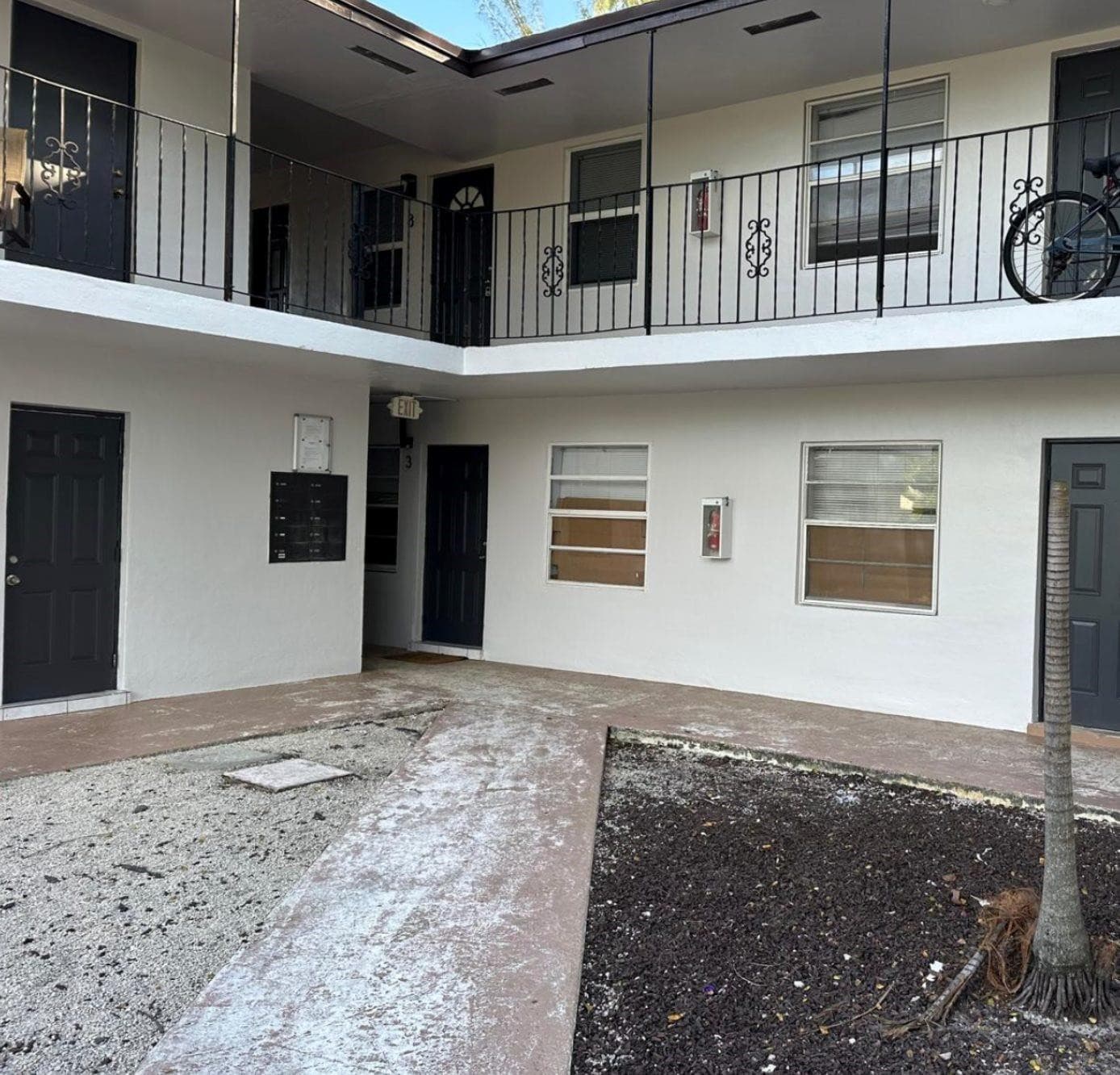 600 NE 46th Court 4, Oakland Park, FL 33334 — photo 2 of 9