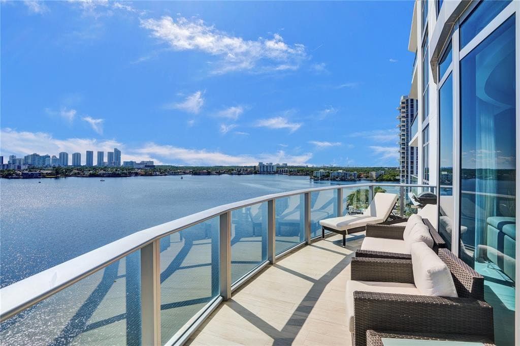 17301 Biscayne Boulevard 1011, North Miami Beach, FL 33160 — photo 69 of 83