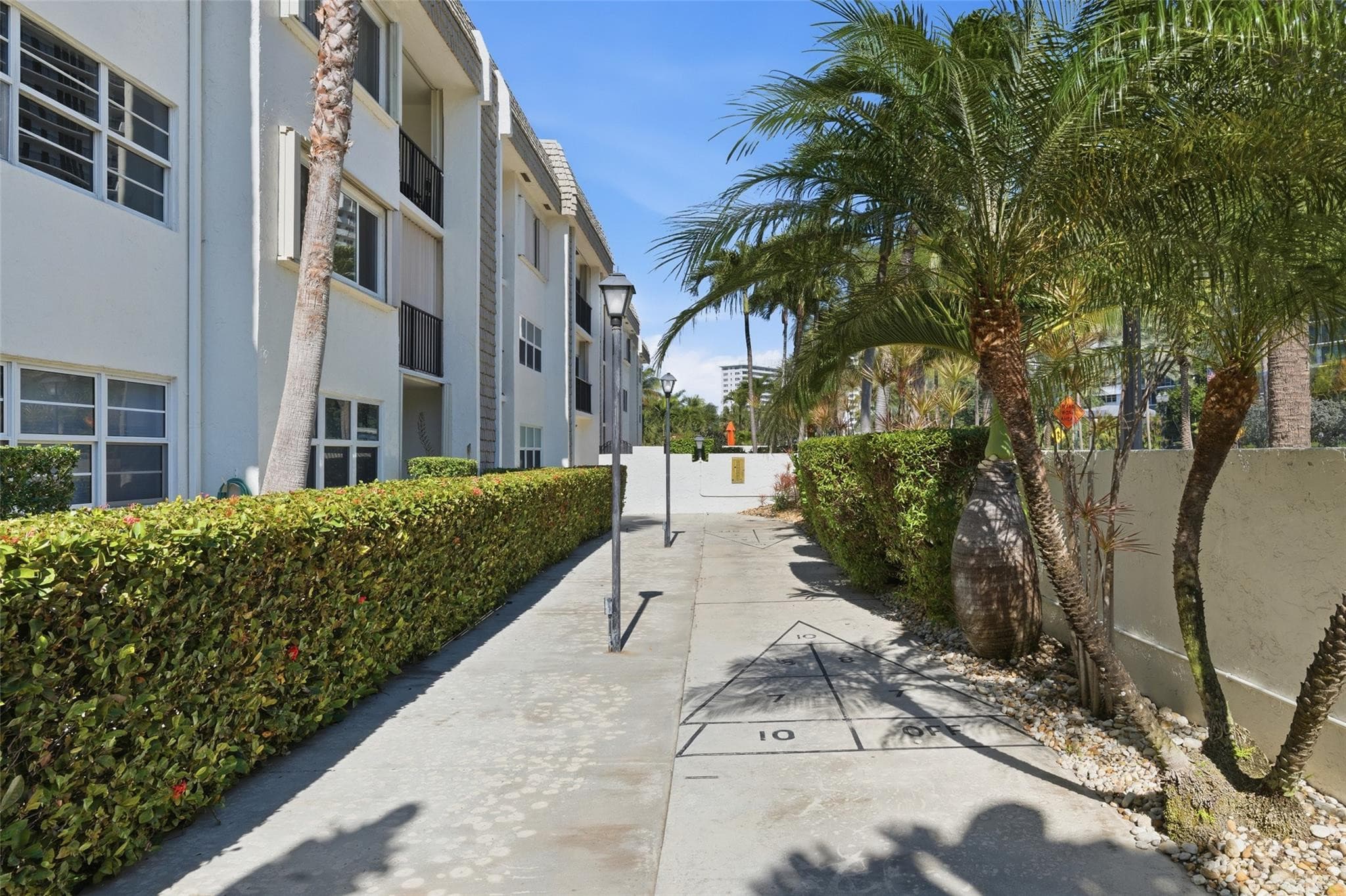 4143 N Ocean Boulevard 203, Fort Lauderdale, FL 33308 — photo 11 of 26