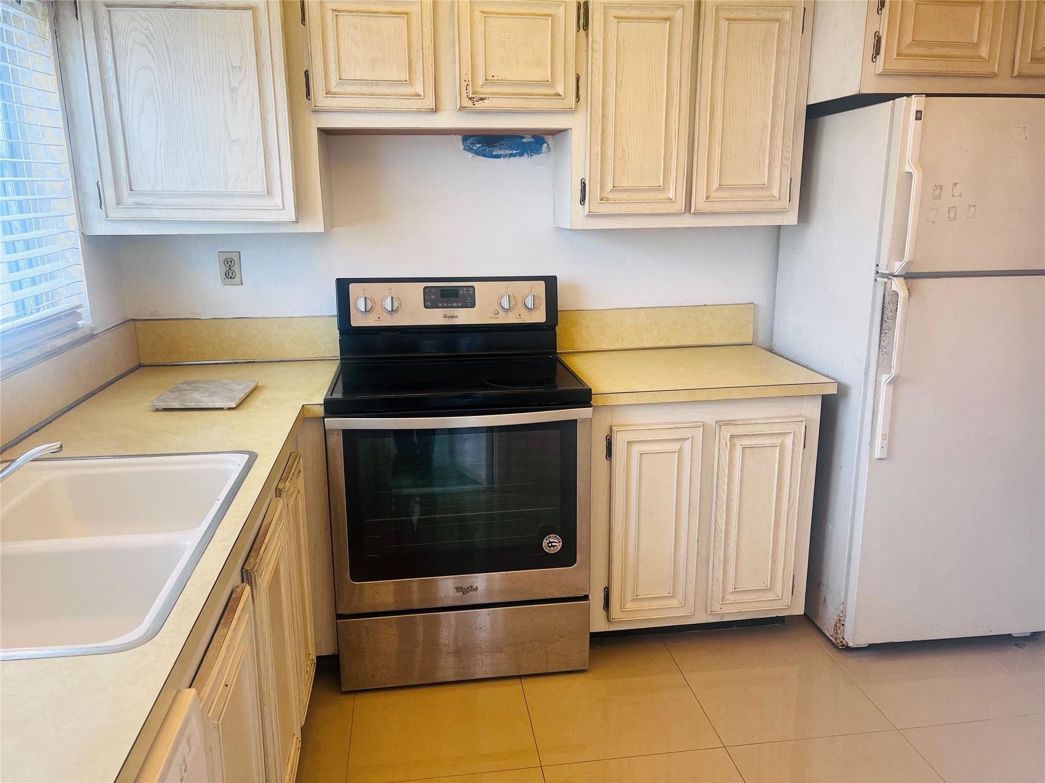 4046 NW 19th Street 203, Lauderhill, FL 33313 — photo 5 of 21