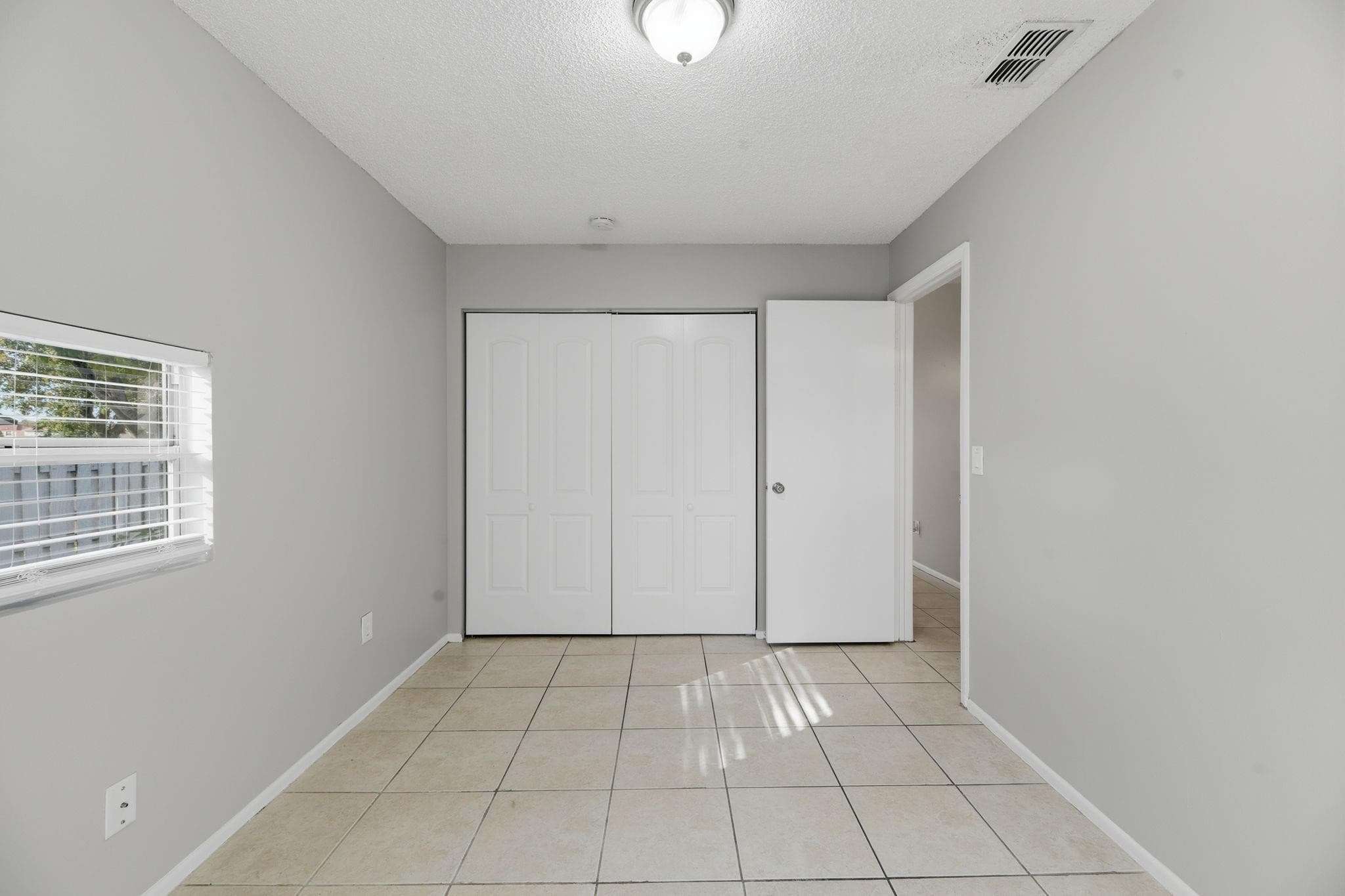 8666 SW 14th Street, Pembroke Pines, FL 33025 — photo 18 of 29