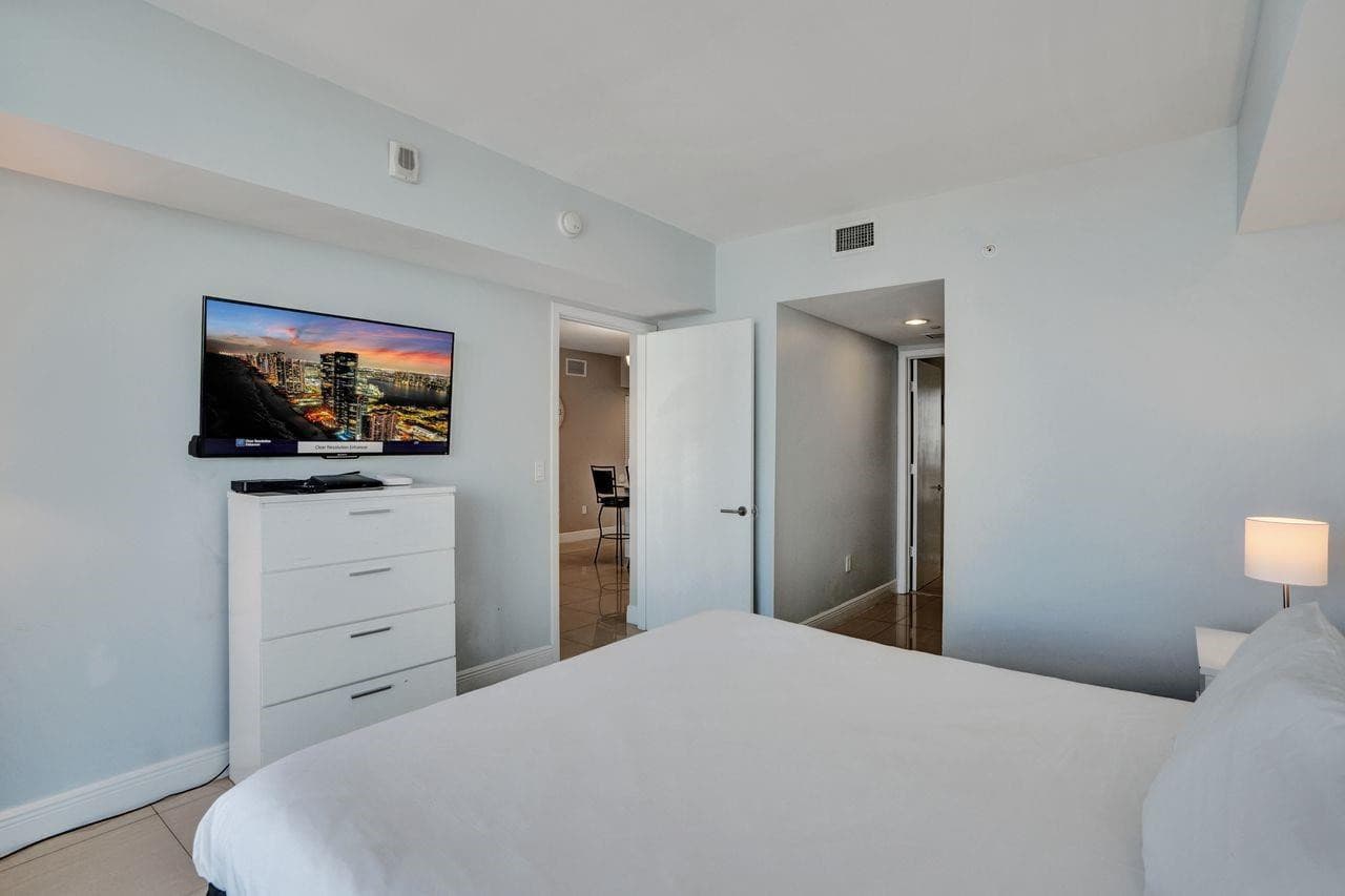 2600 E Hallandale Beach Boulevard T3210, Hallandale Beach, FL 33009 — photo 14 of 36