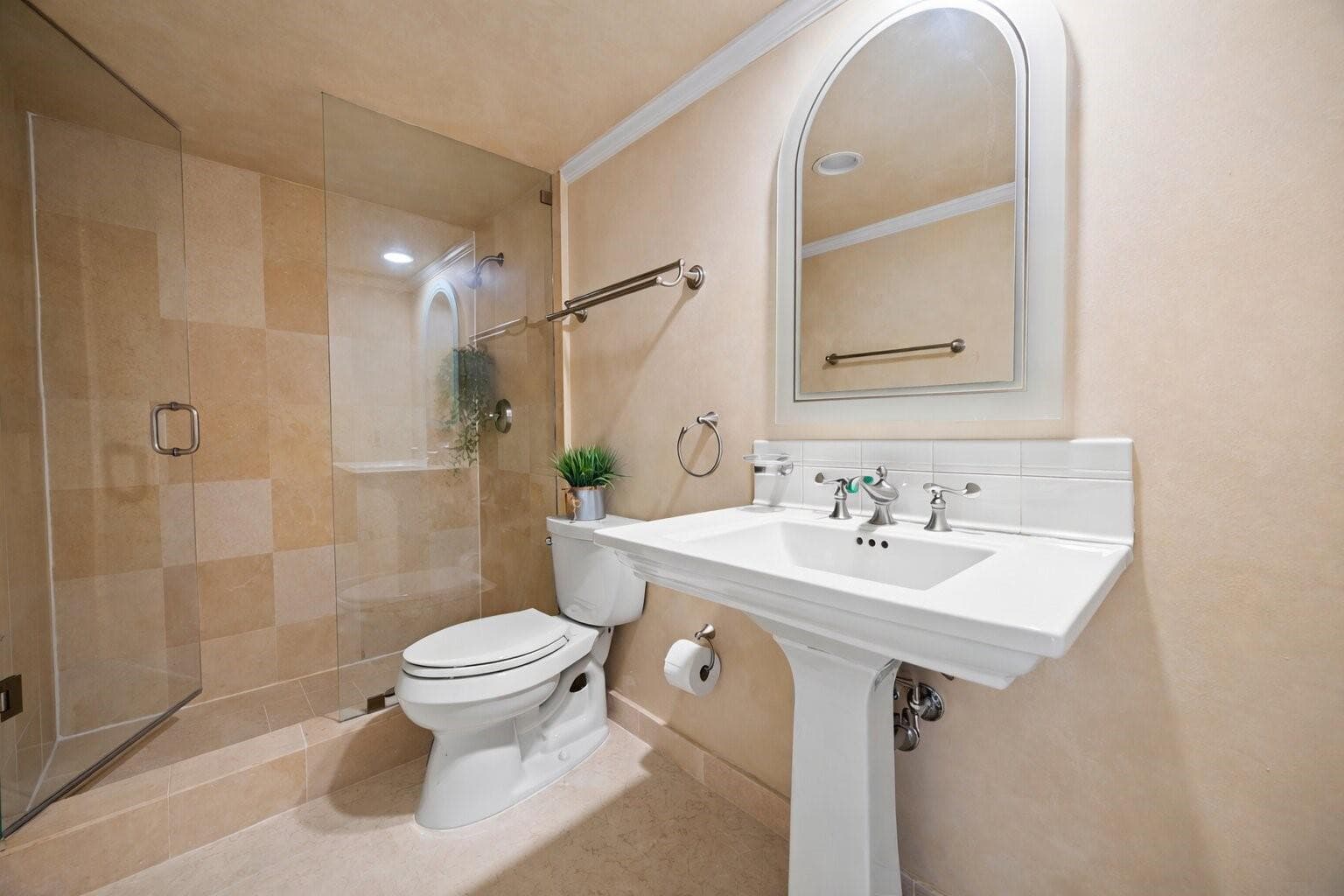936 Intracoastal Drive 19F, Fort Lauderdale, FL 33304 — photo 43 of 52