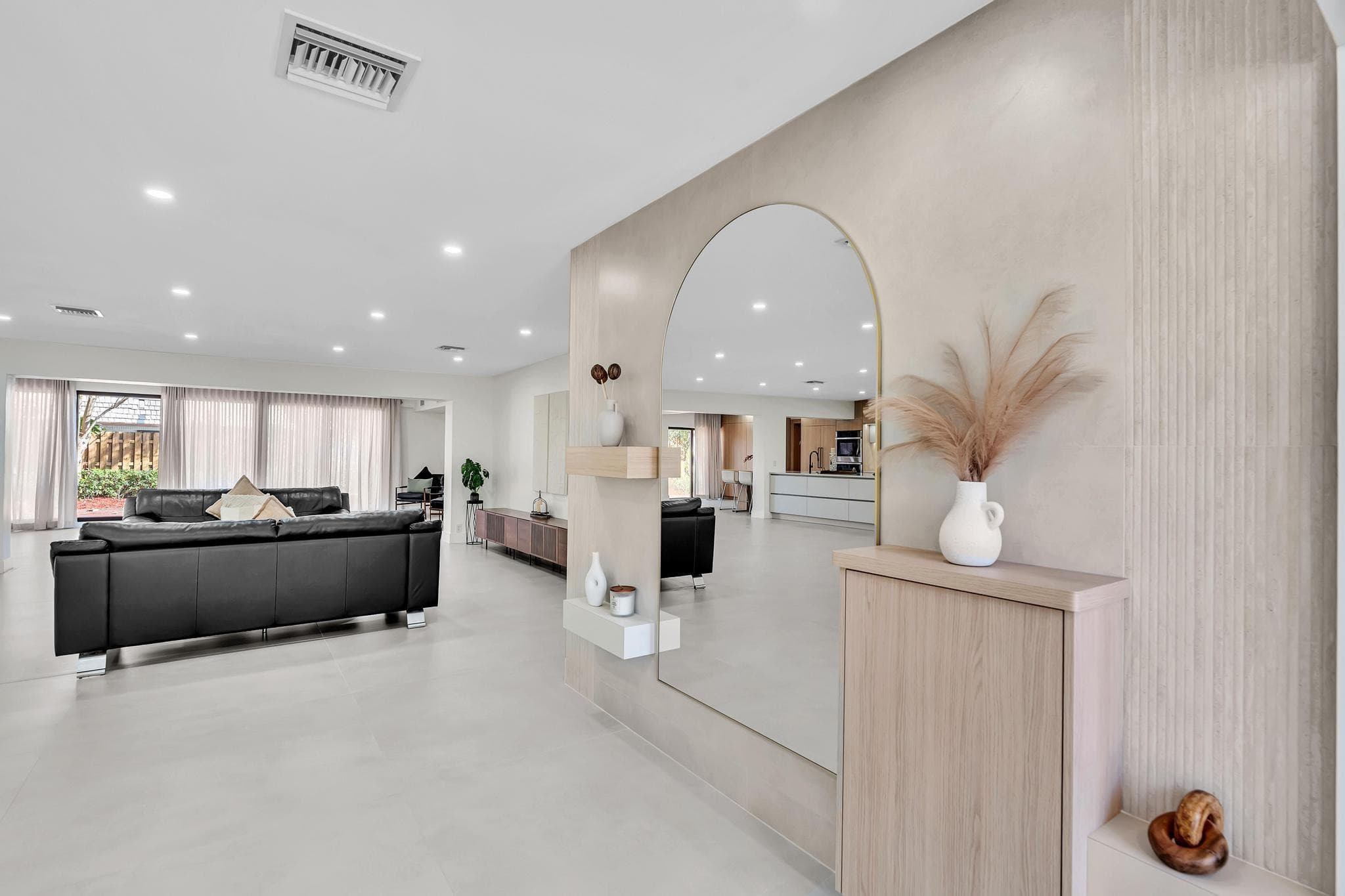 3111 N 52nd Avenue, Hollywood, FL 33021 — photo 5 of 77