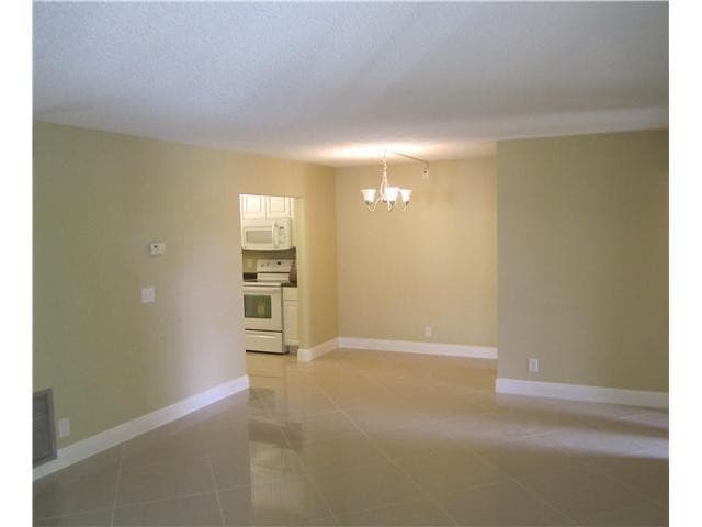 527 Shady Pine Way A2, Greenacres, FL 33415 — photo 4 of 17