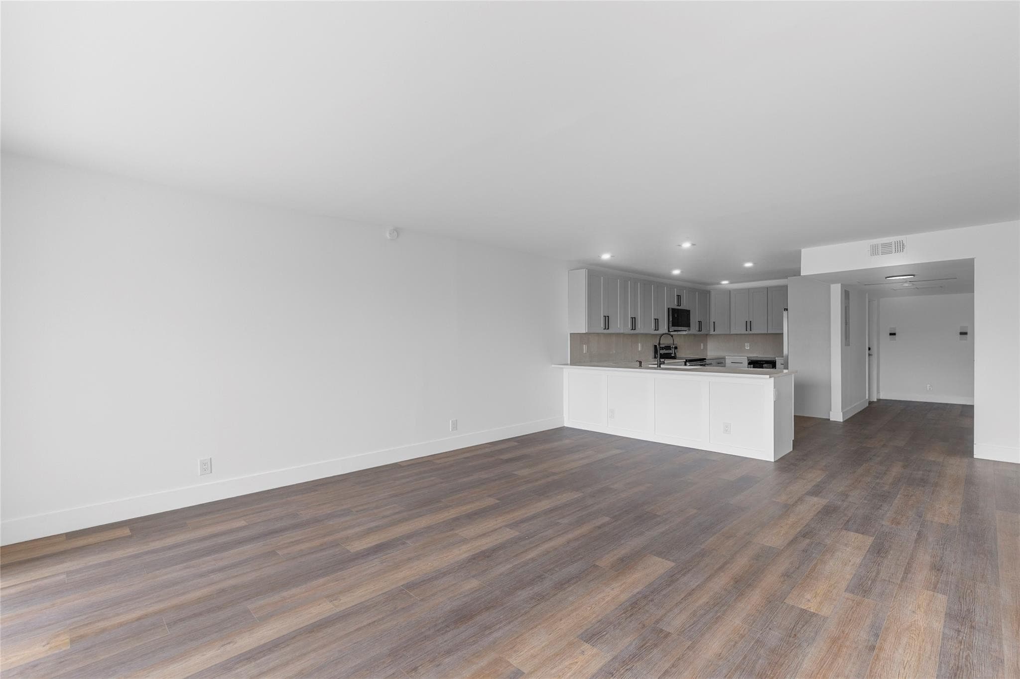 2800 N Palm Aire Drive 310, Pompano Beach, FL 33069 — photo 11 of 28