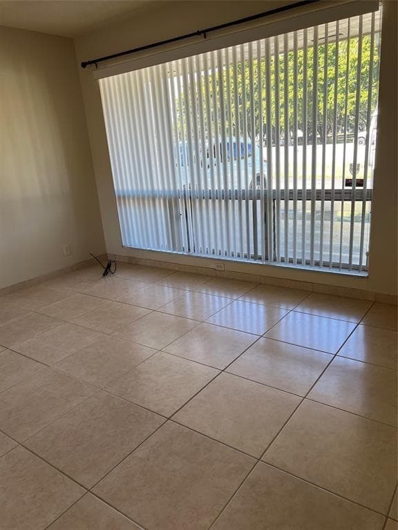 3210 Sheridan Lane, Hollywood, FL 33021 — photo 7 of 8