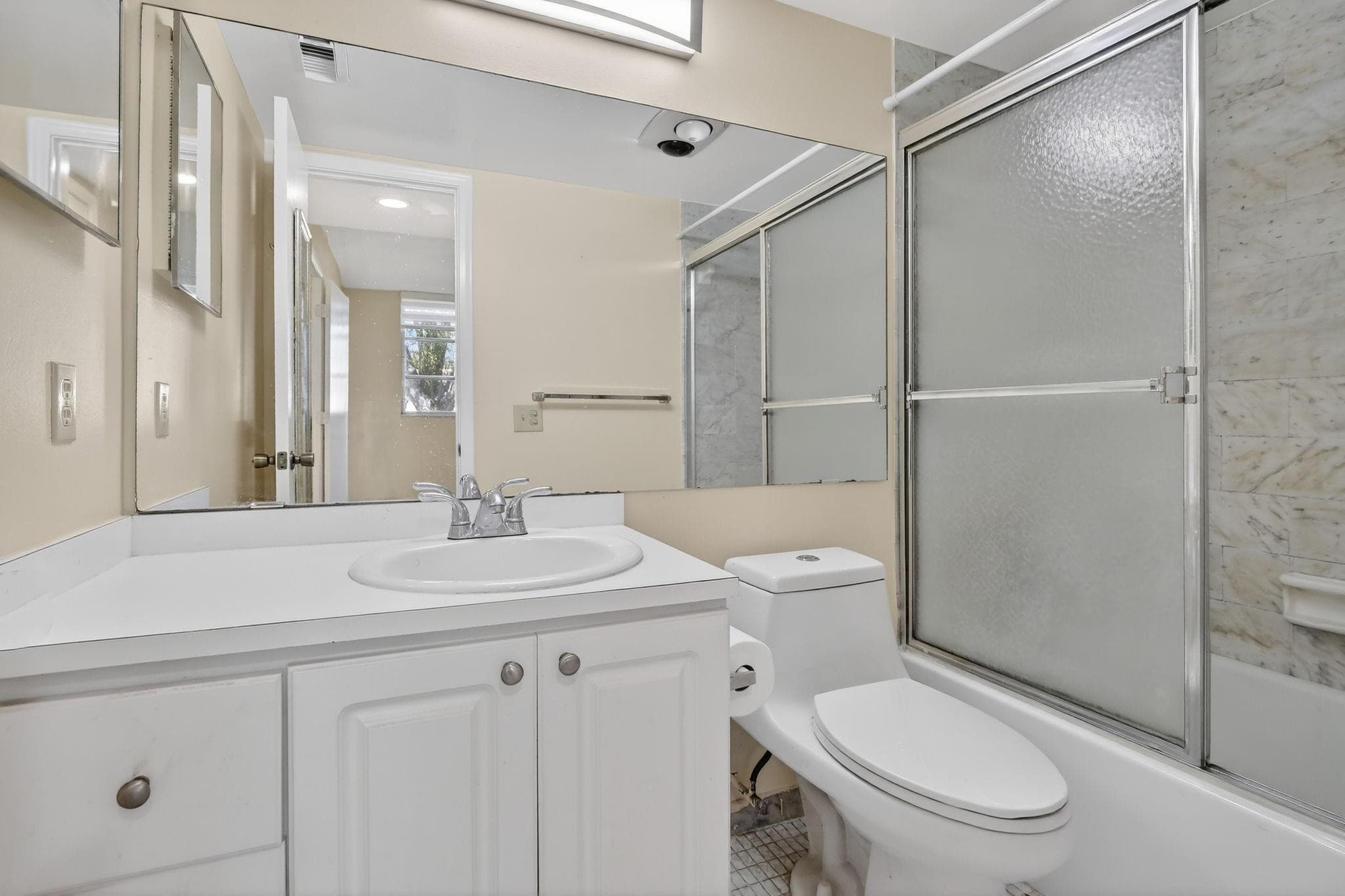 830 S Hollybrook Drive 204, Pembroke Pines, FL 33025 — photo 7 of 18