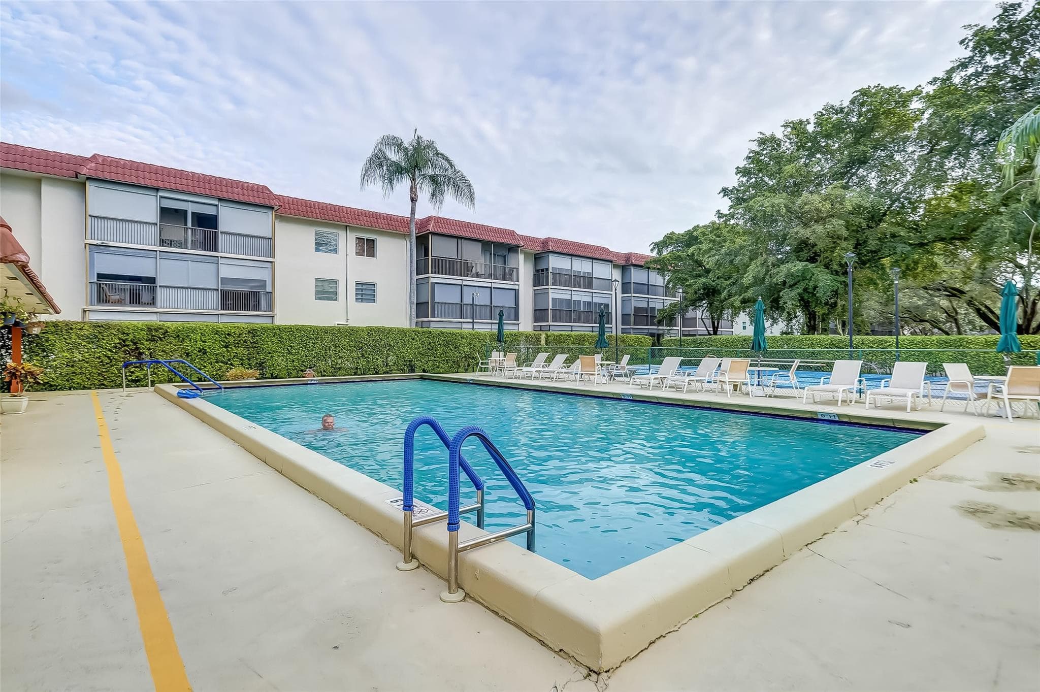 830 S Hollybrook Drive 204, Pembroke Pines, FL 33025 — photo 10 of 18