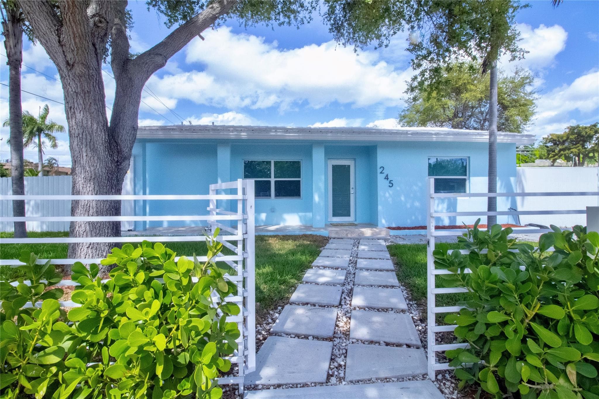 245 SW 20th Street, Fort Lauderdale, FL 33315 — photo 1 of 30