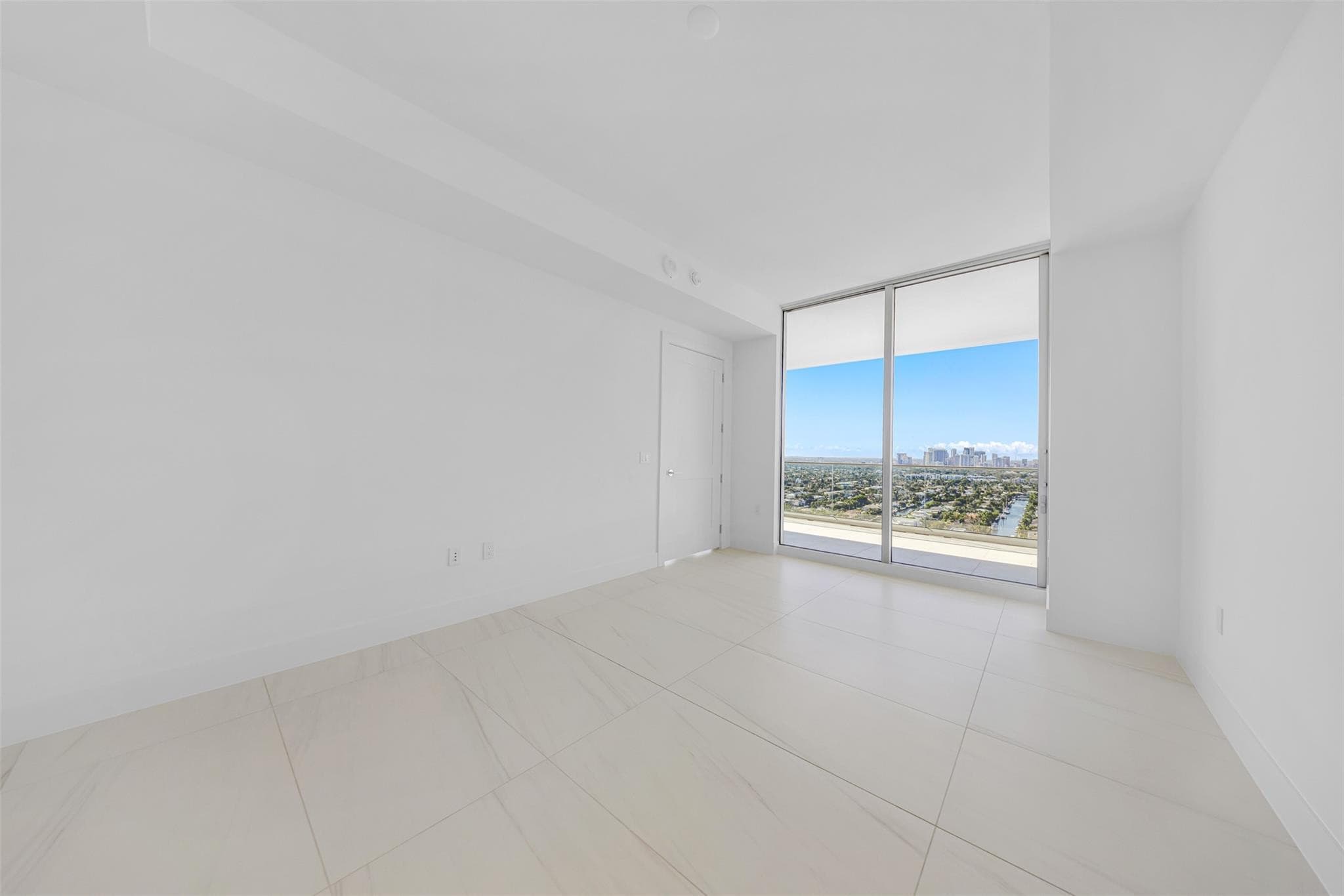 153 N Seabreeze 2503-S, Fort Lauderdale, FL 33304 — photo 14 of 55