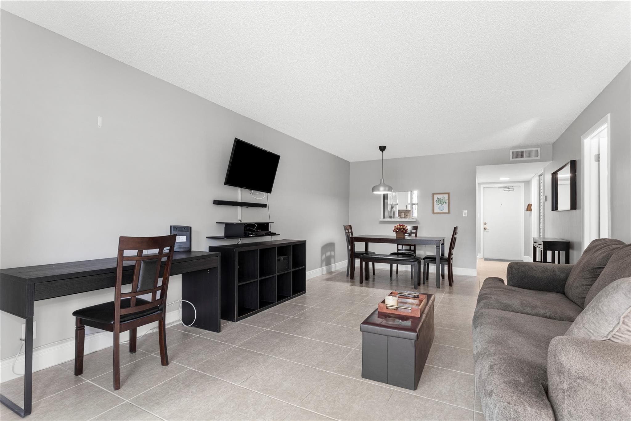 9700 Sunrise Lakes Boulevard 101, Sunrise, FL 33322 — photo 9 of 19