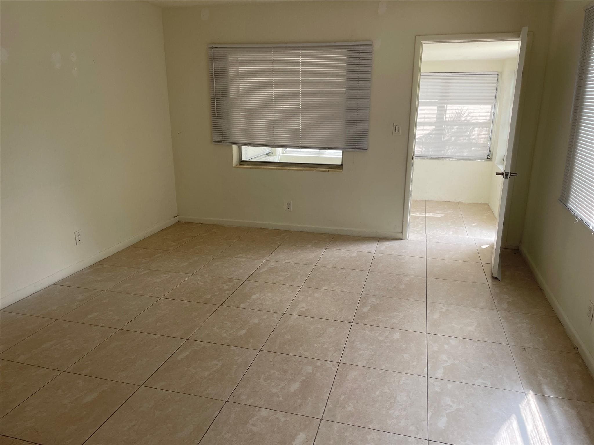 1635 Moffett Street, Hollywood, FL 33020 — photo 8 of 13