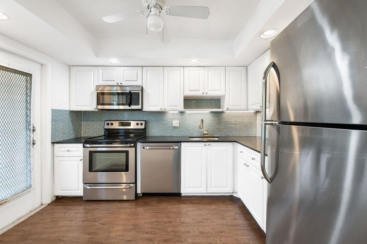 2851 S Palm Aire Drive 107, Pompano Beach, FL 33069 — photo 4 of 28