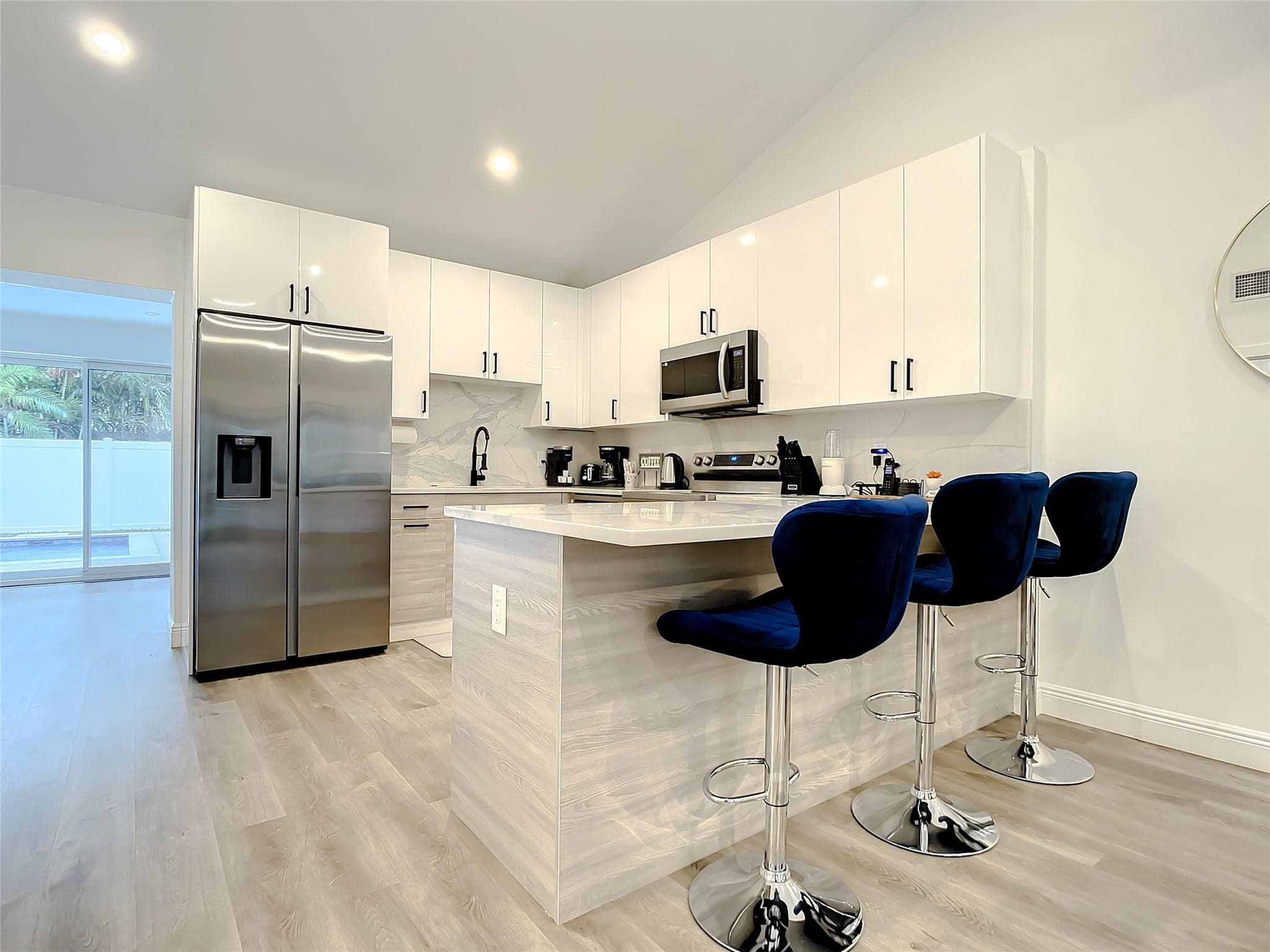 2100 NE 45th Street 1, Fort Lauderdale, FL 33308 — photo 10 of 33