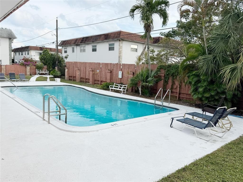 230 SW 1st Street G-8, Pompano Beach, FL 33060 — photo 2 of 23