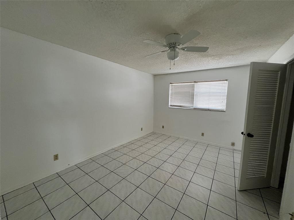 230 SW 1st Street G-8, Pompano Beach, FL 33060 — photo 8 of 23