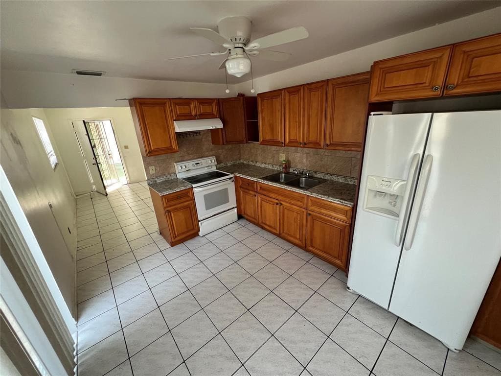 230 SW 1st Street G-8, Pompano Beach, FL 33060 — photo 20 of 23
