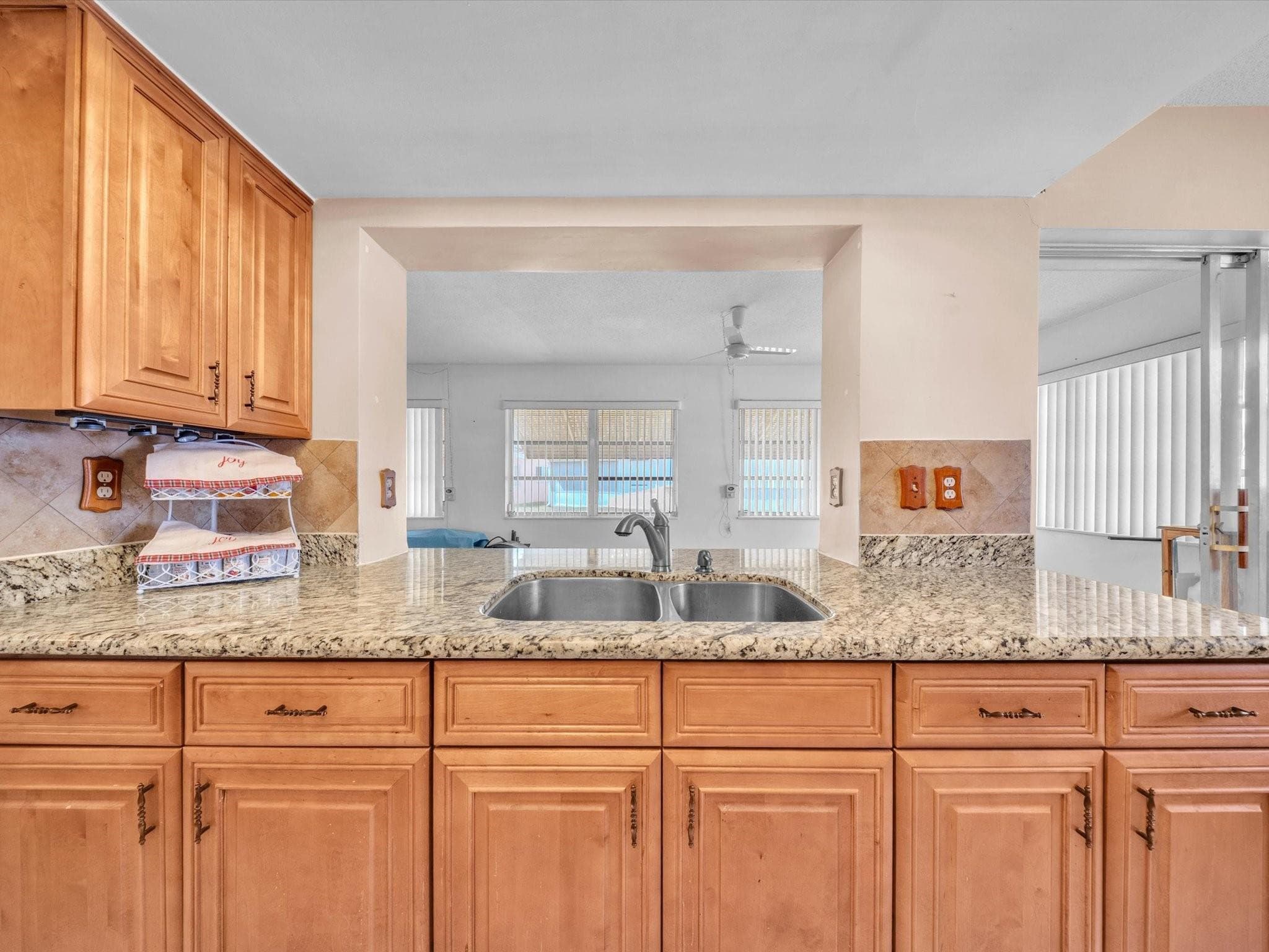 4212 NW 47th Court, Tamarac, FL 33319 — photo 10 of 24