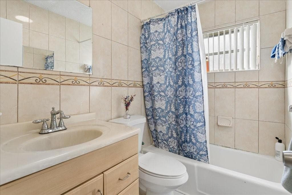 4290 NW 49th Terrace, Lauderdale Lakes, FL 33319 — photo 4 of 20