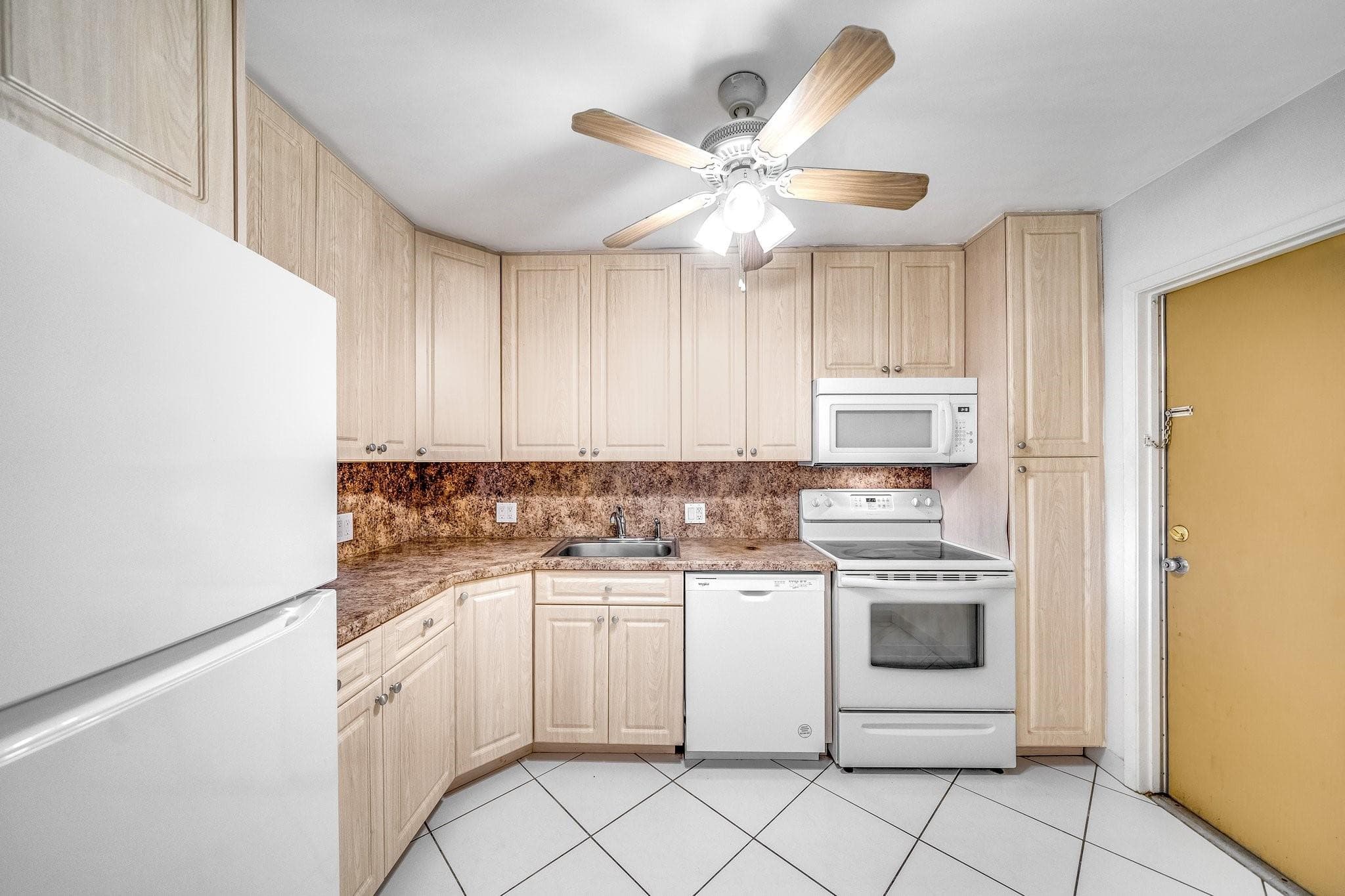 2601 S Course Drive 111, Pompano Beach, FL 33069 — photo 33 of 46