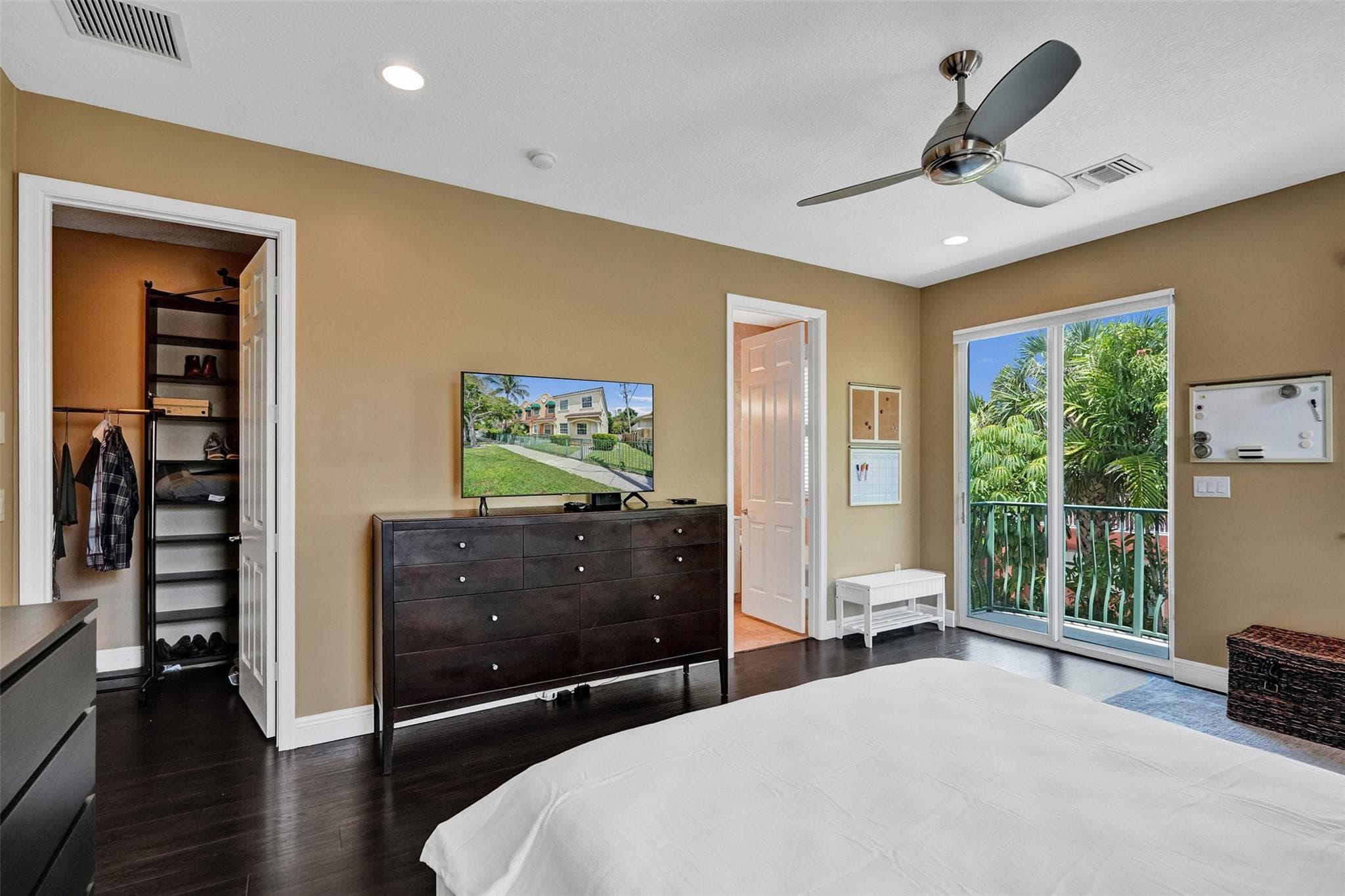 816 S Riverside Drive 816, Pompano Beach, FL 33062 — photo 6 of 15