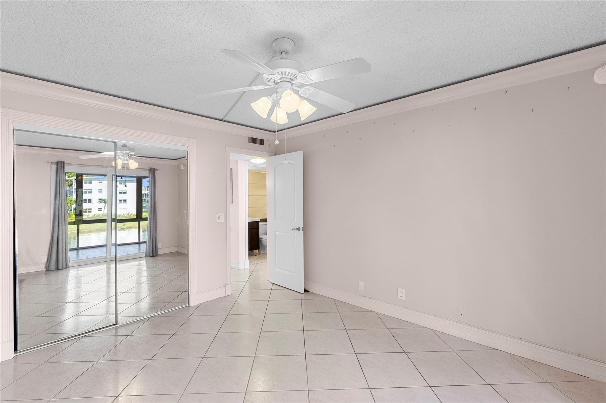 2122 Cambridge F 2122, Deerfield Beach, FL 33442 — photo 24 of 41
