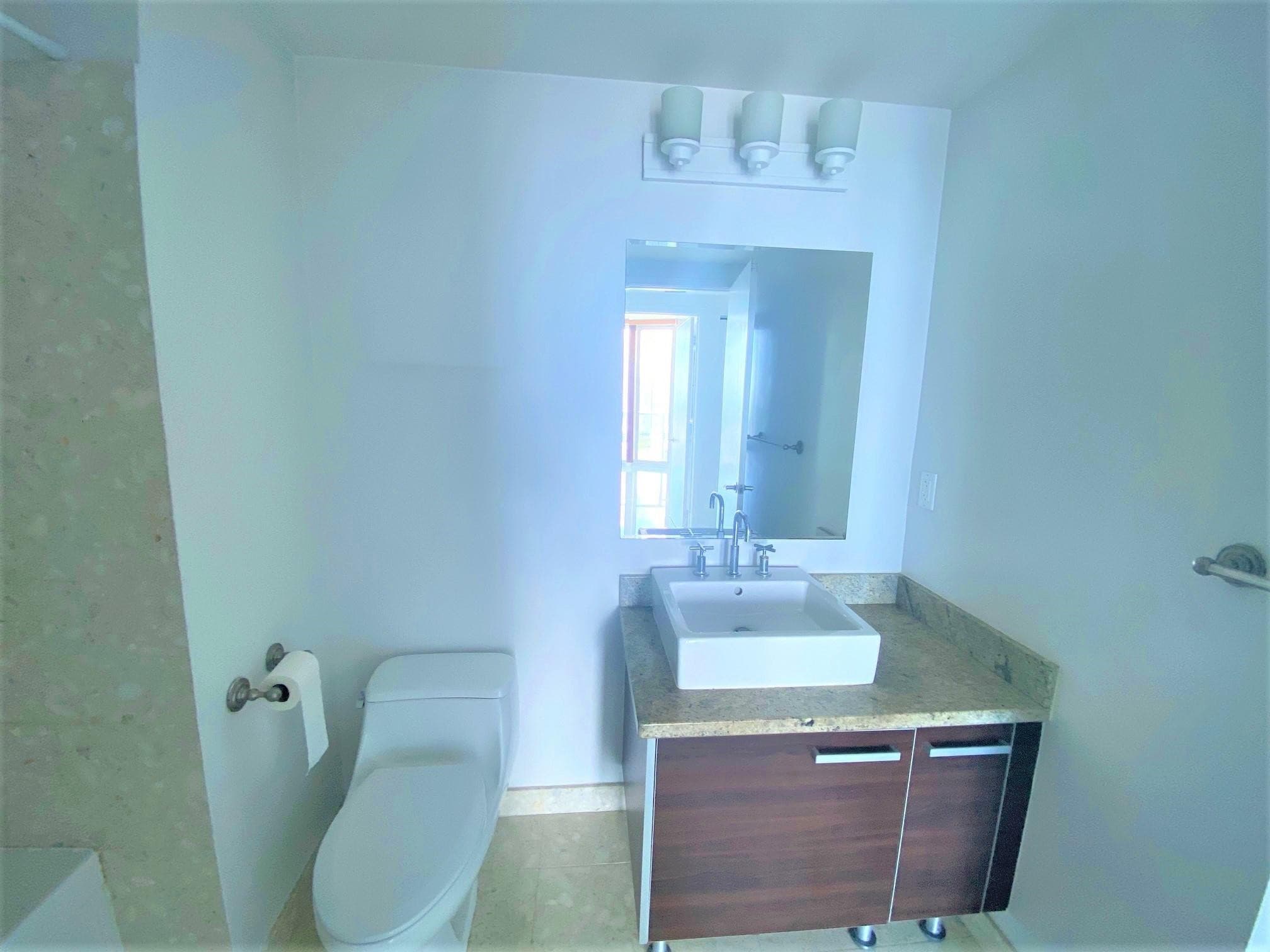 185 SW 7th Street 3708, Miami, FL 33130 — photo 18 of 19