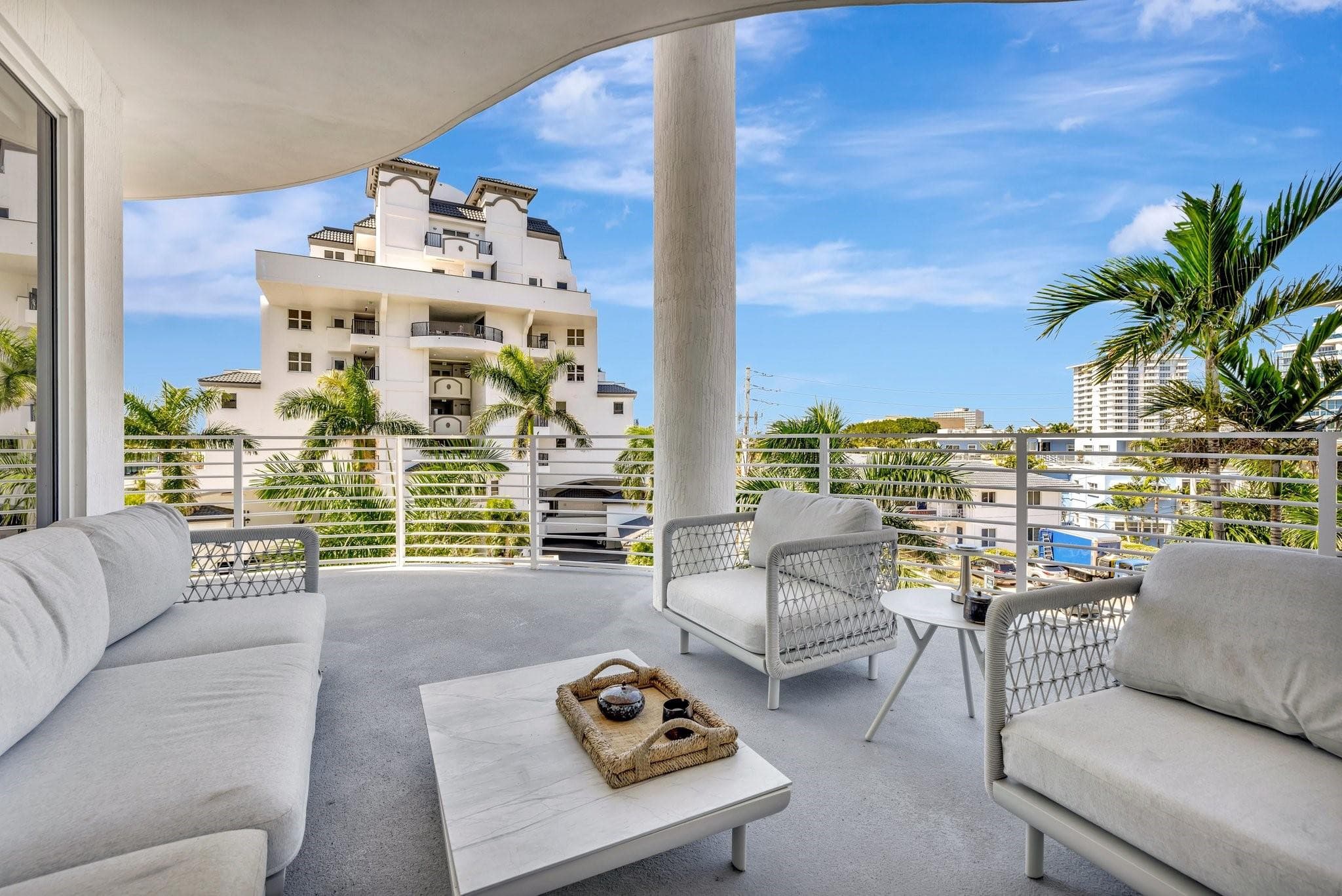 612 Bayshore Drive 301, Fort Lauderdale, FL 33304 — photo 39 of 77