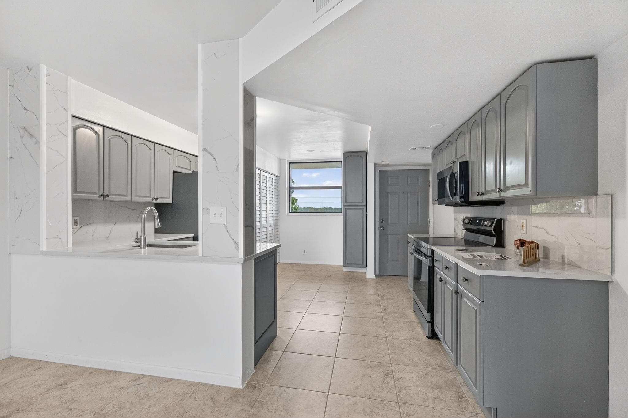 117 Lake Emerald Drive 408, Oakland Park, FL 33309 — photo 5 of 38