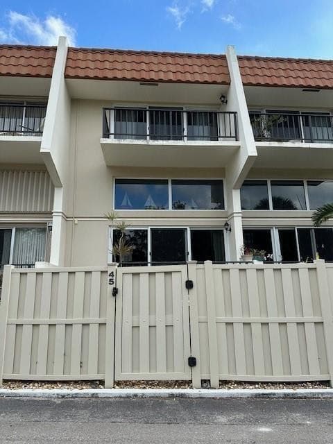 5555 N Ocean Boulevard 45, Lauderdale-By-The-Sea, FL 33308 — photo 32 of 35