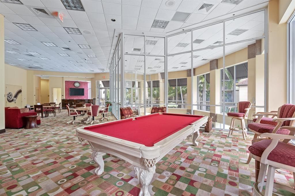 2633 NE 14th Avenue 112, Wilton Manors, FL 33334 — photo 34 of 43