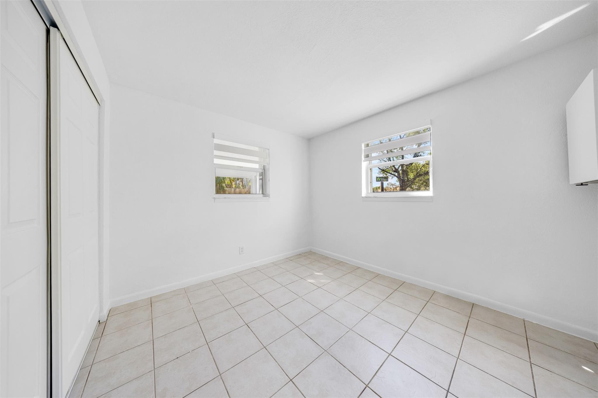 5921 NE 1st Avenue NE N/a, Oakland Park, FL 33334 — photo 23 of 31