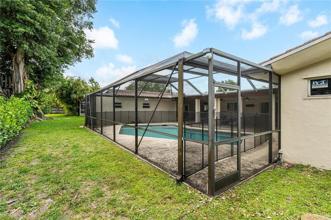 4000 N 41st Court, Hollywood, FL 33021 — photo 24 of 26