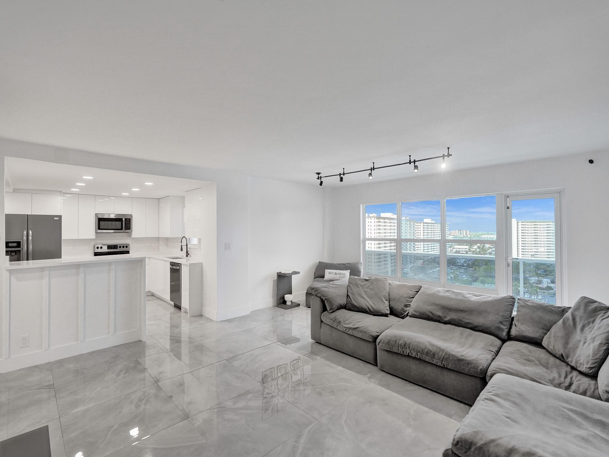 3500 Galt Ocean Drive 1109, Fort Lauderdale, FL 33308 — photo 2 of 39