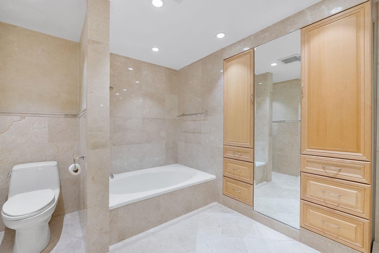 1800 S Ocean Boulevard 410, Lauderdale-By-The-Sea, FL 33062 — photo 34 of 72