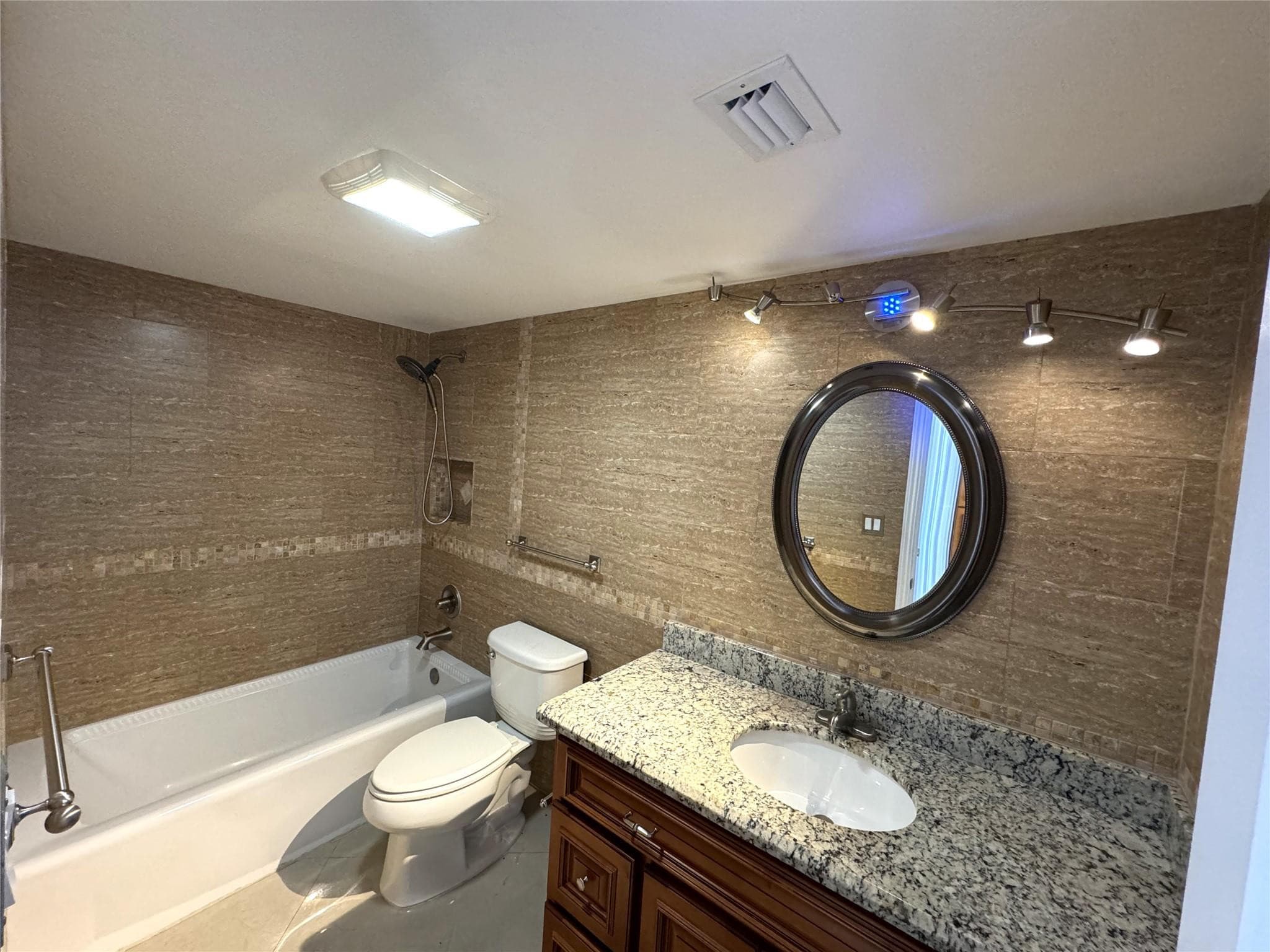 4800 Bayview Drive 406, Fort Lauderdale, FL 33308 — photo 8 of 26