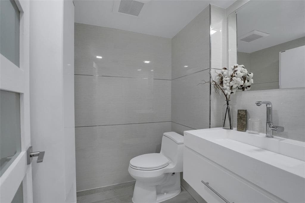 3550 Galt Ocean Drive 208, Fort Lauderdale, FL 33308 — photo 26 of 49