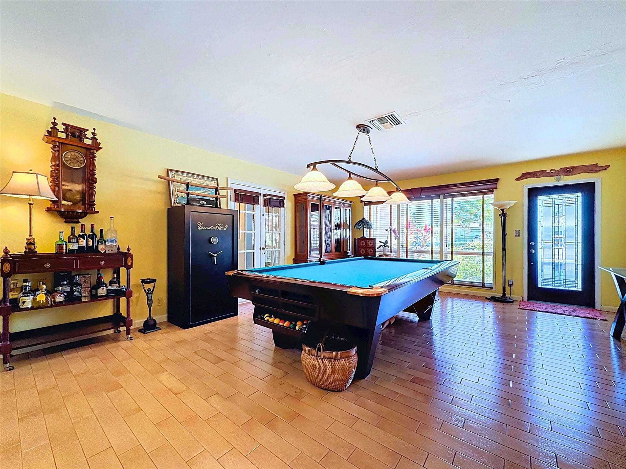 241 Corsair Avenue, Lauderdale-By-The-Sea, FL 33308 — photo 6 of 17
