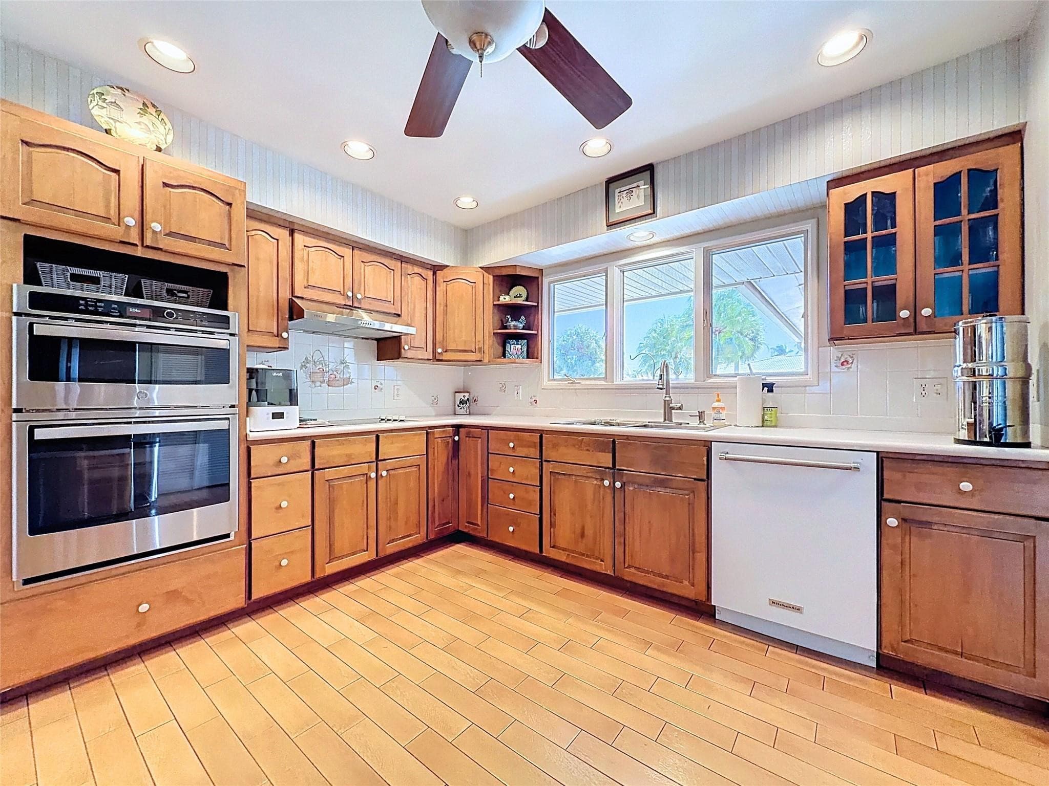 241 Corsair Avenue, Lauderdale-By-The-Sea, FL 33308 — photo 10 of 17