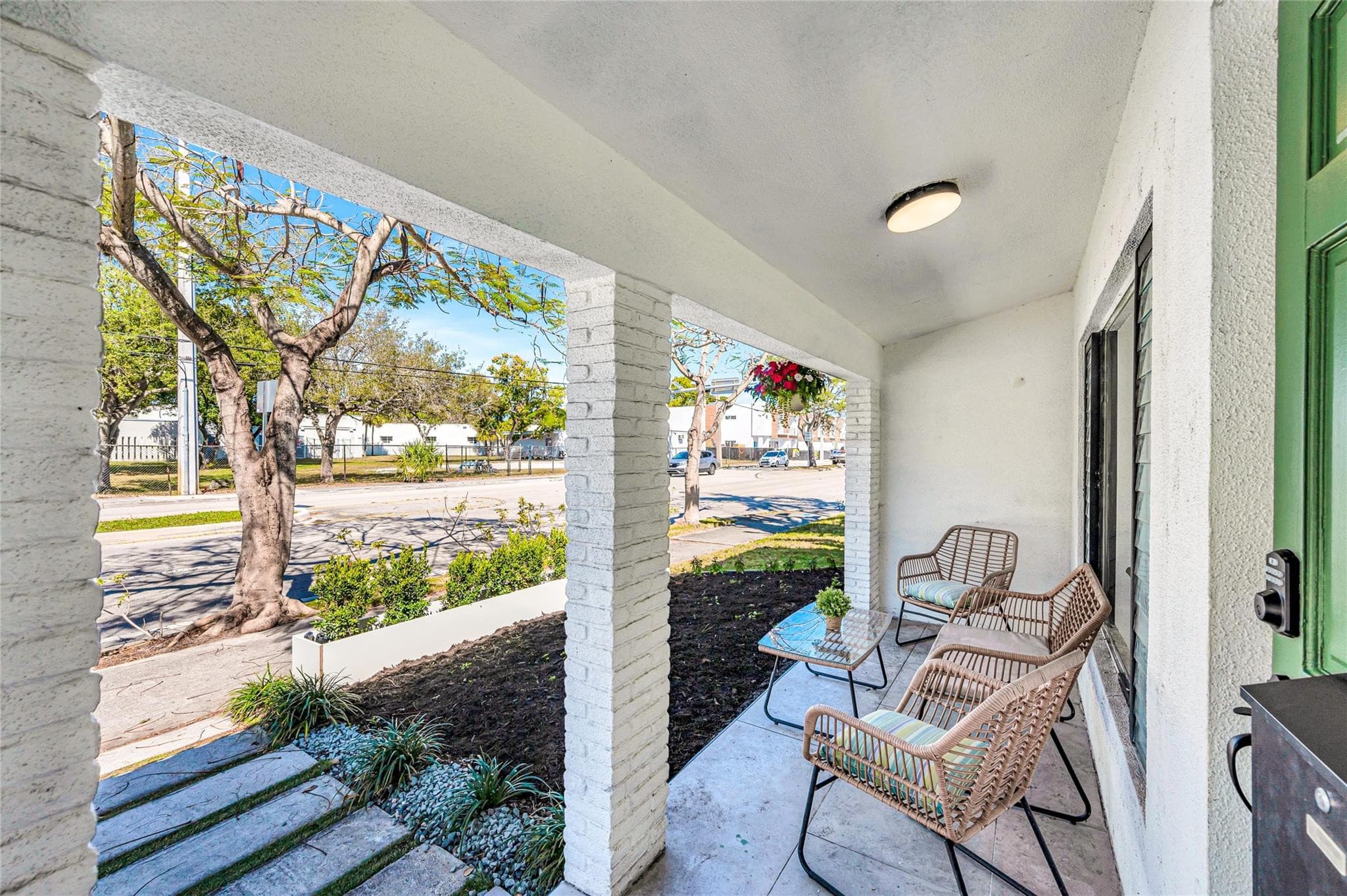 1760 NE 13th Street, Fort Lauderdale, FL 33304 — photo 3 of 30