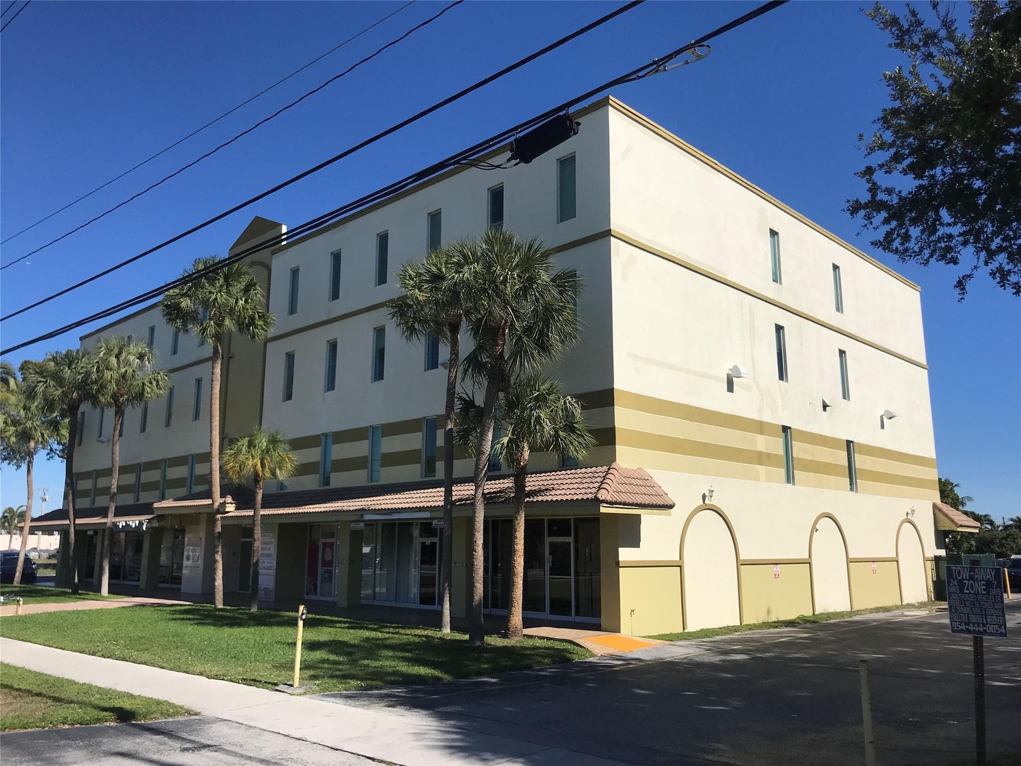 4000 N State Road 7 209-d, Lauderdale Lakes, FL 33319 — photo 2 of 7