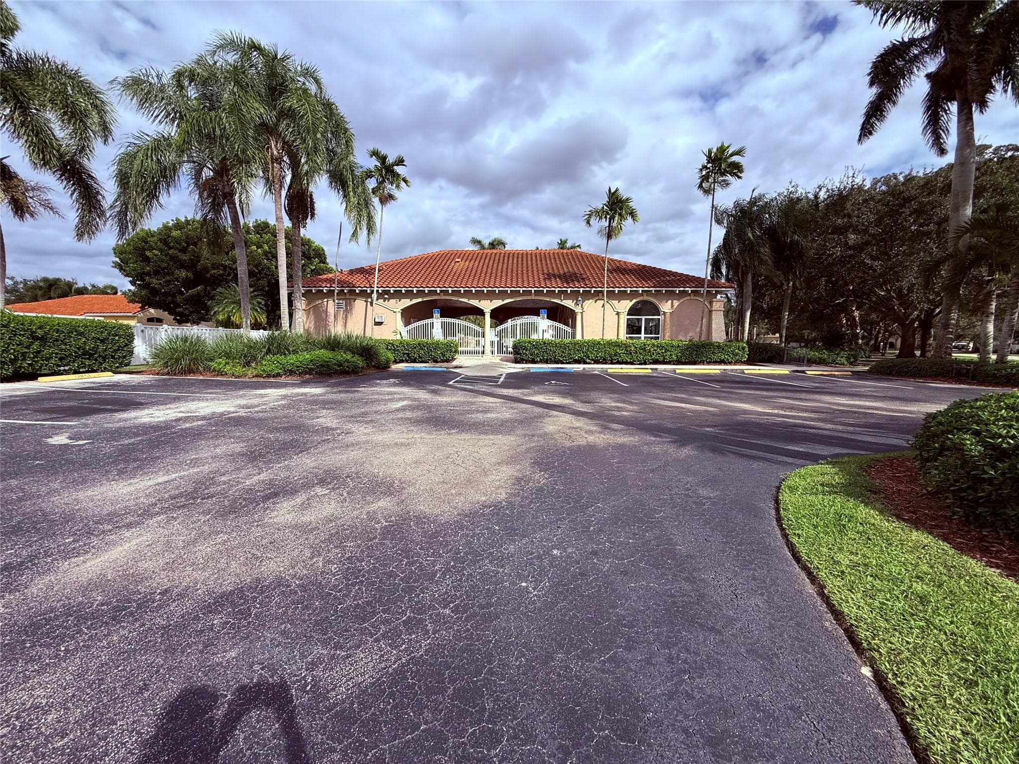 322 SW 193rd Avenue, Pembroke Pines, FL 33029 — photo 35 of 38